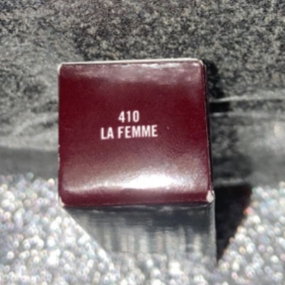 MAC Lipstick Bundle of 3 in La Femme 410, Joie de Vivre 415 & Give me Fever 428 - Picture 16 of 16